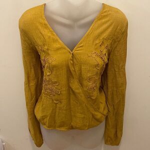 Juniper Blu Embroidered Mustard Yellow Polyster Blouse Top Shirt boho hippie S
